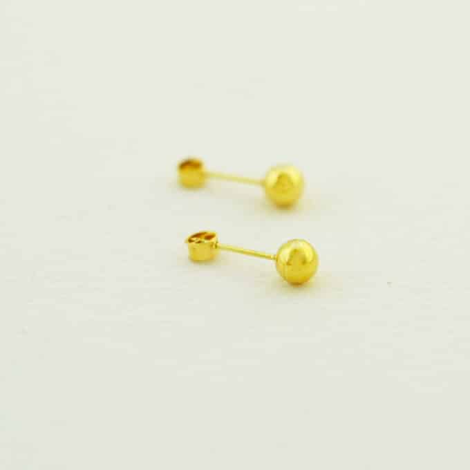 aretes bolita de oro