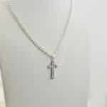 cadena con cruz de plata